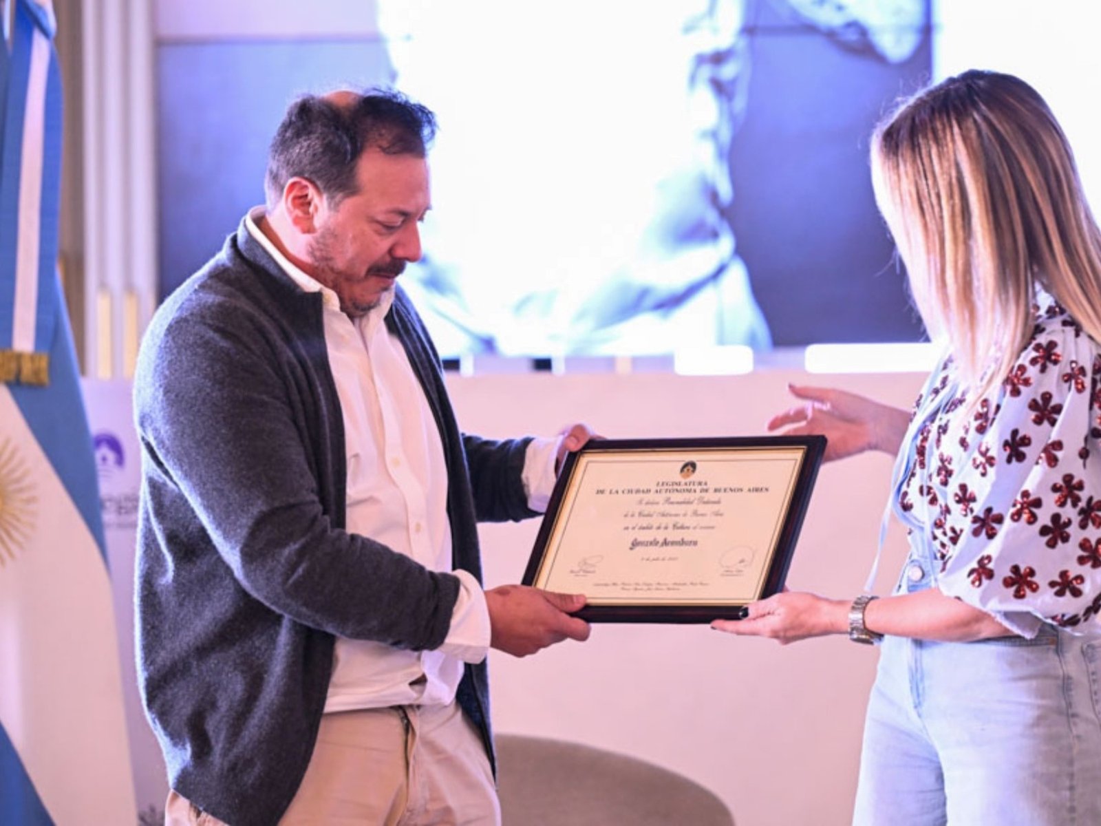 Reconocen al chef Gonzalo Aramburu como personalidad destacada de la cultura