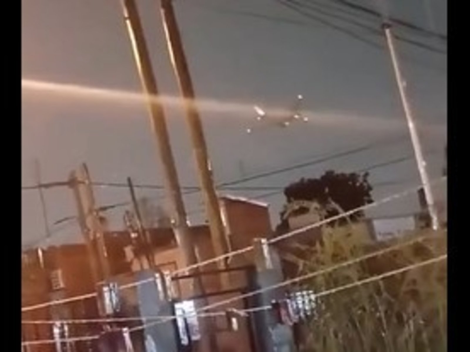 Tensión por un avión de Ethiopian Airlines que sobrevoló La Matanza a baja altura y aterrizó de emergencia en Ezeiza