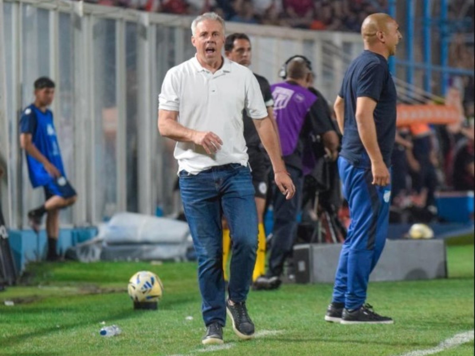 Tras la victoria ante River, la respuesta de Lucas Pusineri a las críticas que había recibido por redes sociales :: Olé