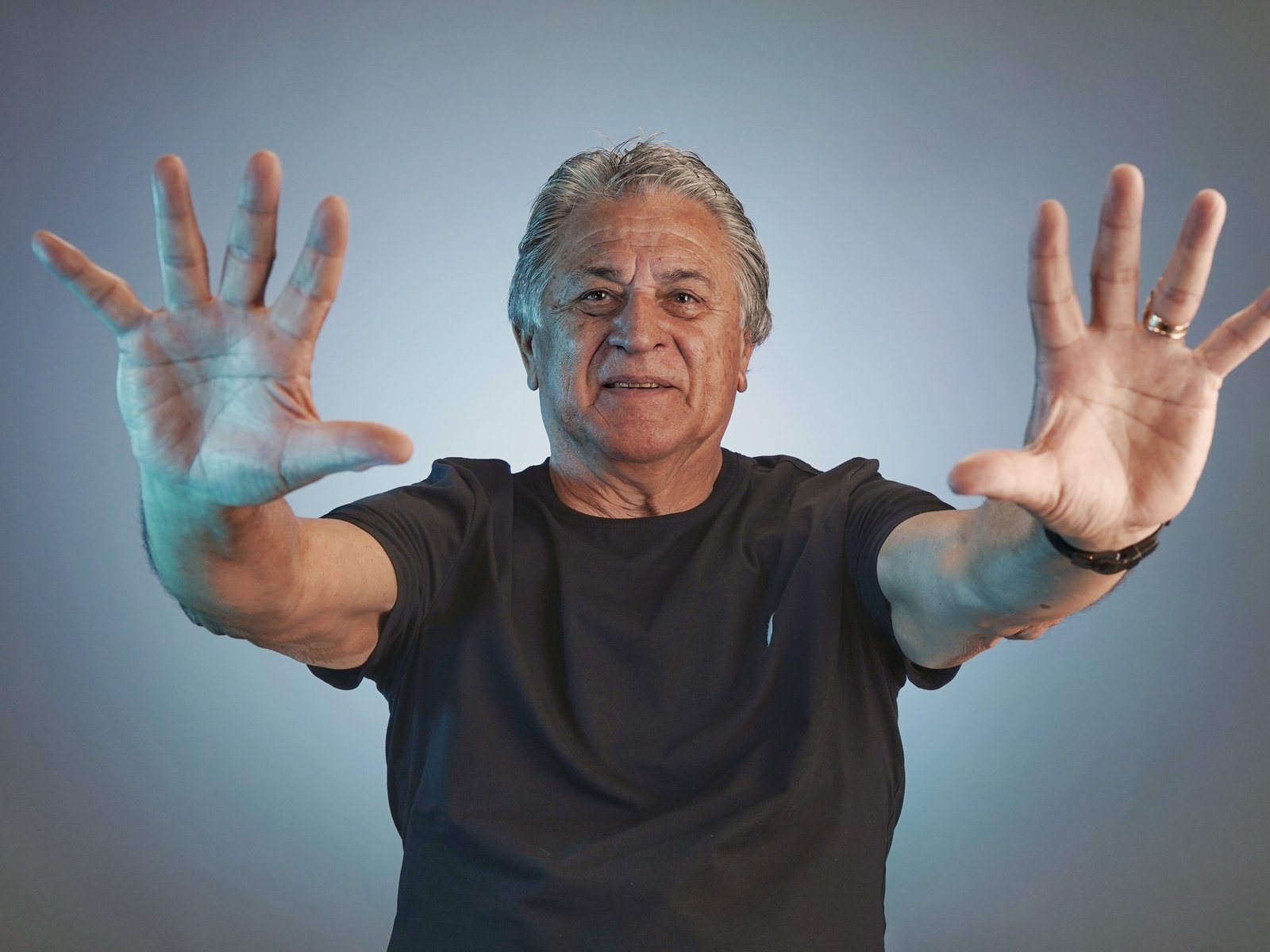 Ubaldo Pato Fillol, ejemplo de vida, decidió terminar la Secundaria a los 75 años: "Son 28 materias, lo voy a dar todo"