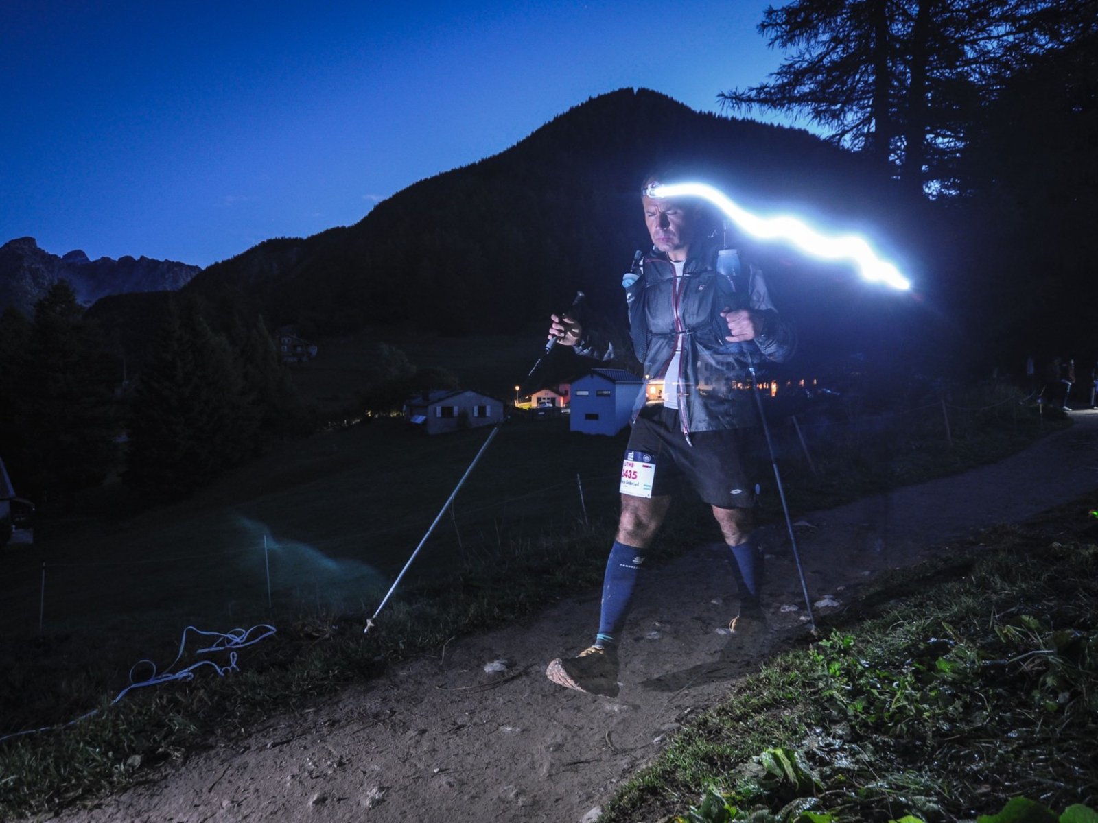 “Un kilómetro más”, el cálculo de un contador en la carrera de montaña más exigente del mundo