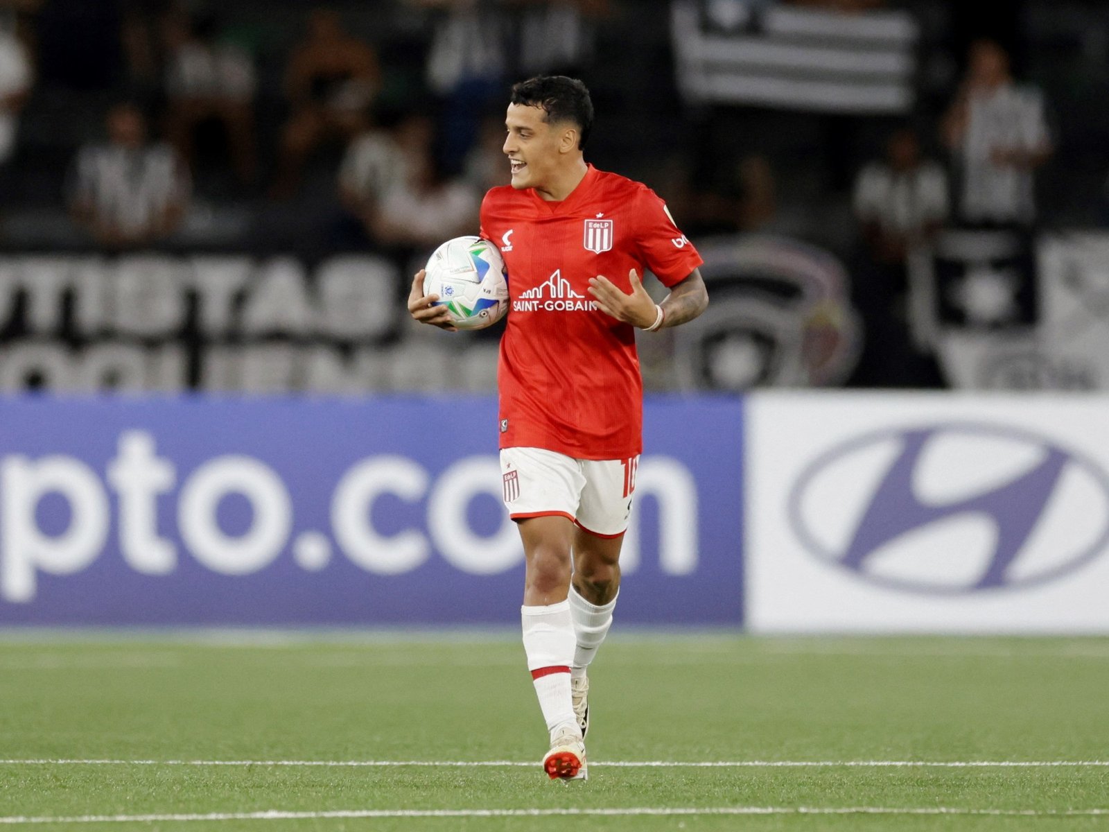 Video: el mensaje de Tiago Palacios por el accidente que protagonizó al chocar en una estación de servicio :: Olé