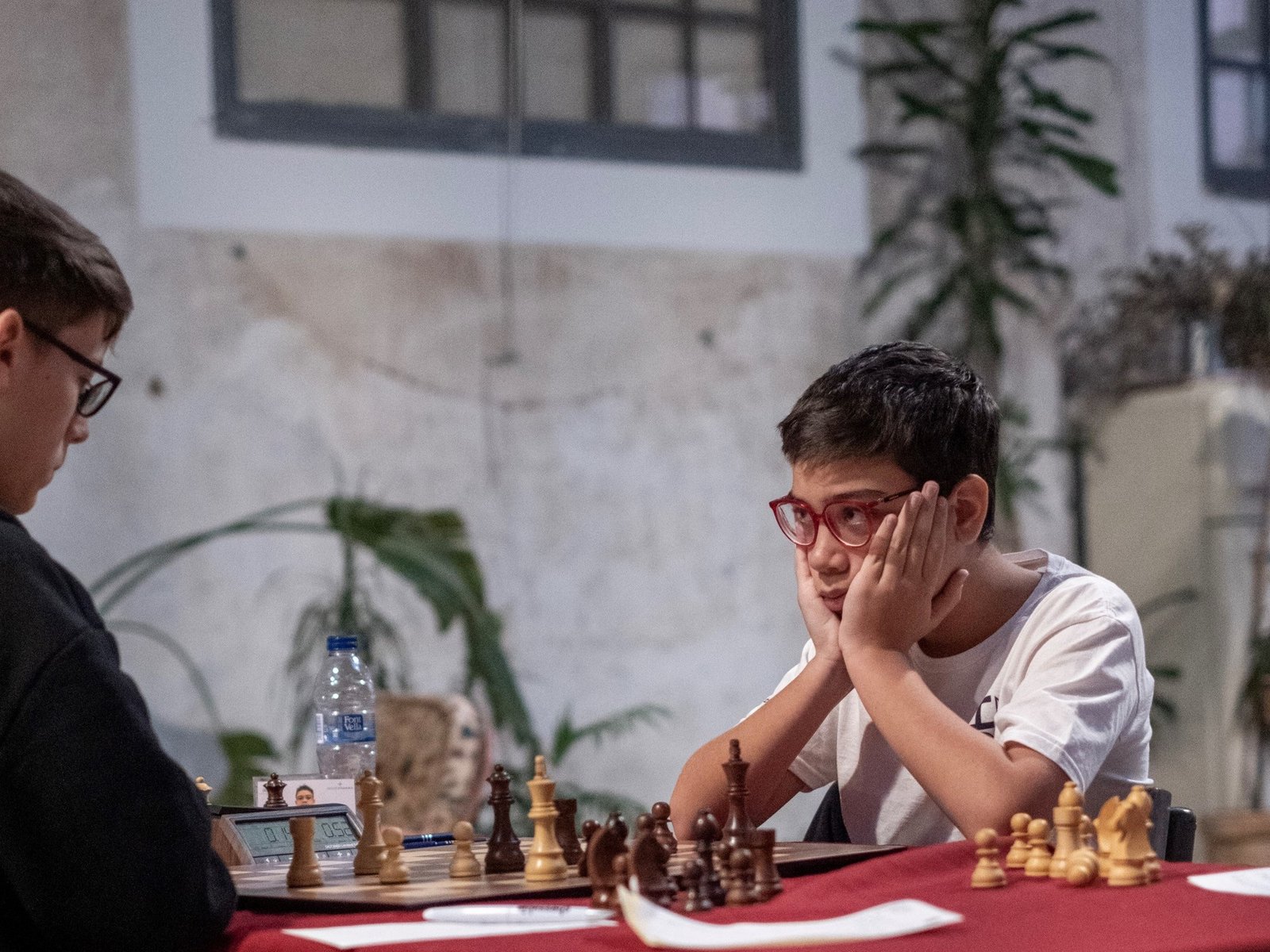 a los 11 años, logró su primera norma de gran maestro de ajedrez