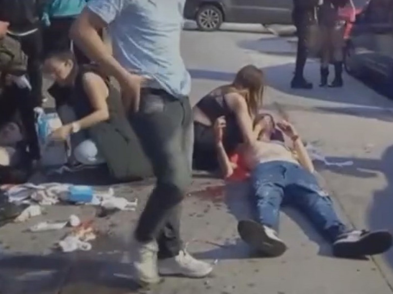 apuñalaron a dos jóvenes en una batalla campal a la salida de un boliche