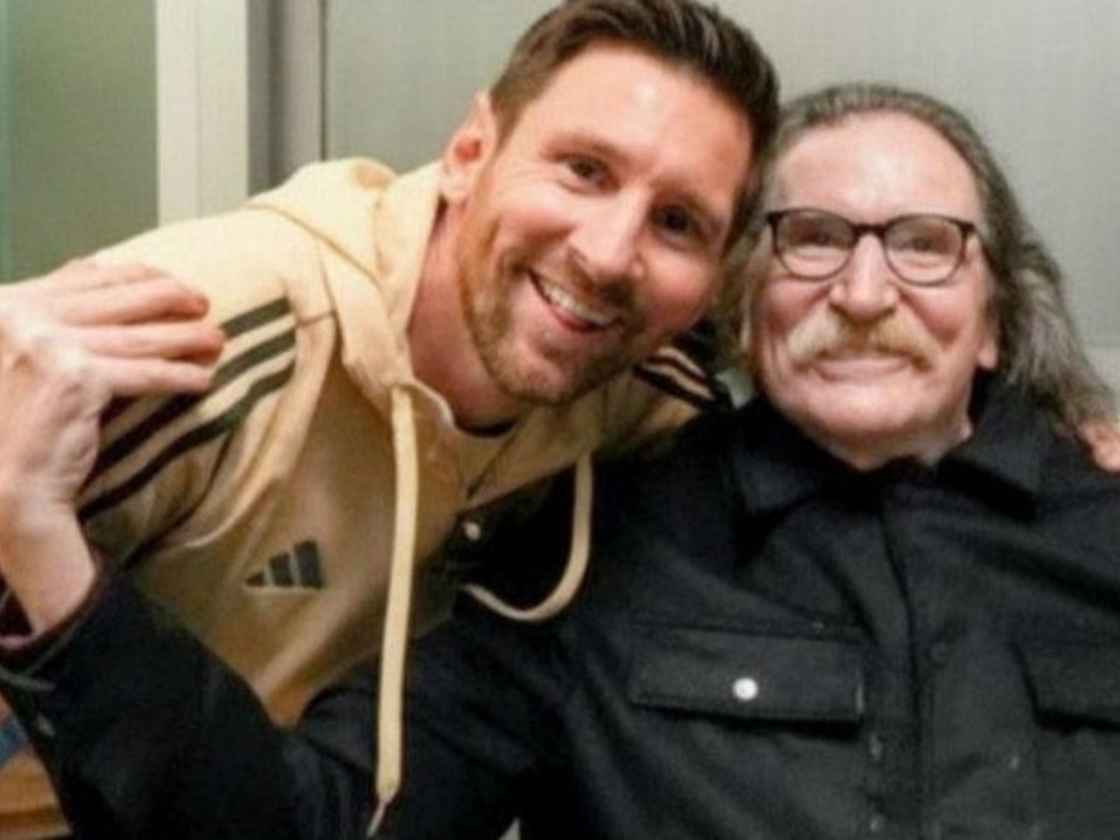 cómo se gestó la cumbre entre Lionel Messi y Charly García en la cancha de River