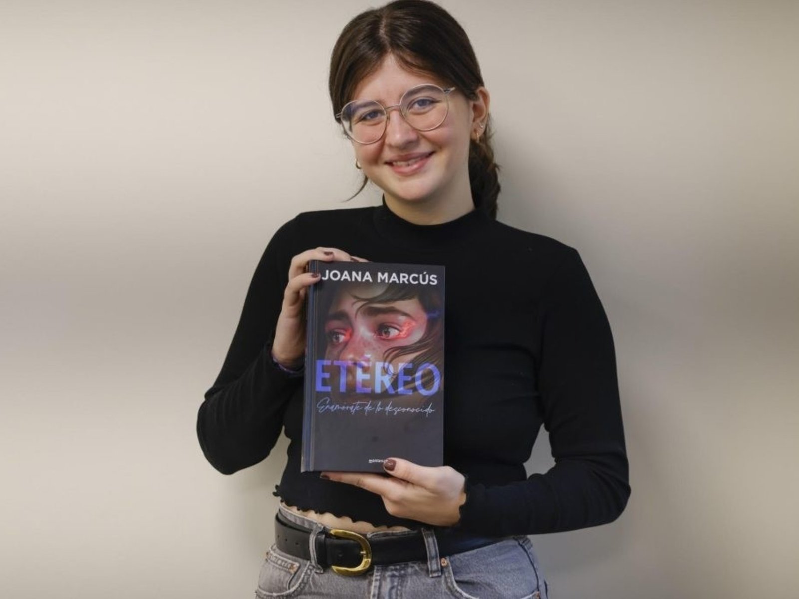 de la “rarita de la clase” a referente de la literatura juvenil en español