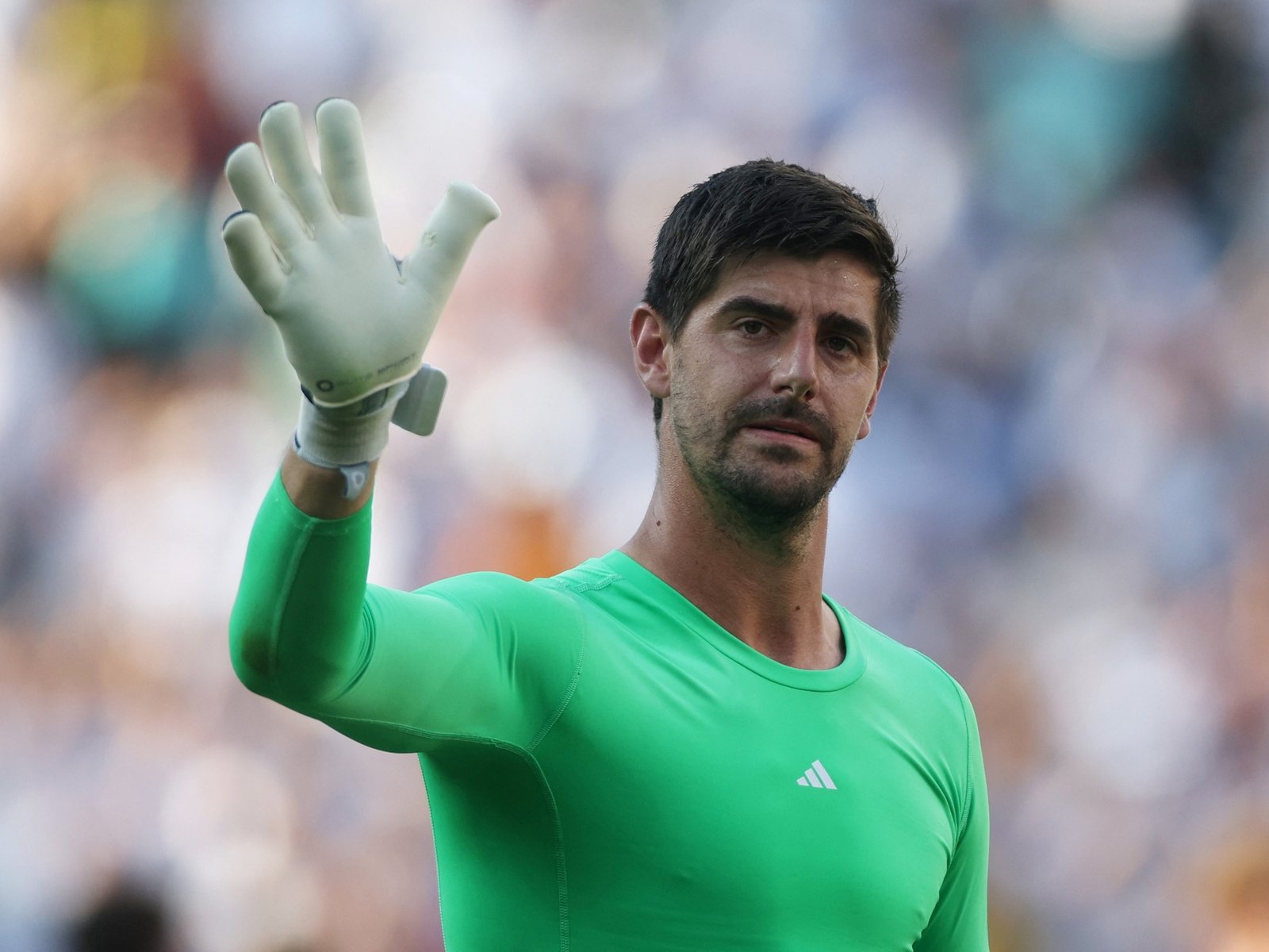 el arquero de Real Madrid pondrá dinero para resucitar un boliche legendario