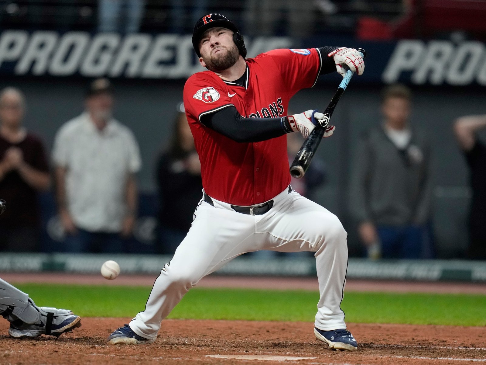 el terrible pelotazo que recibió David Fry en la cara a 159 kmh y paralizó a la MLB