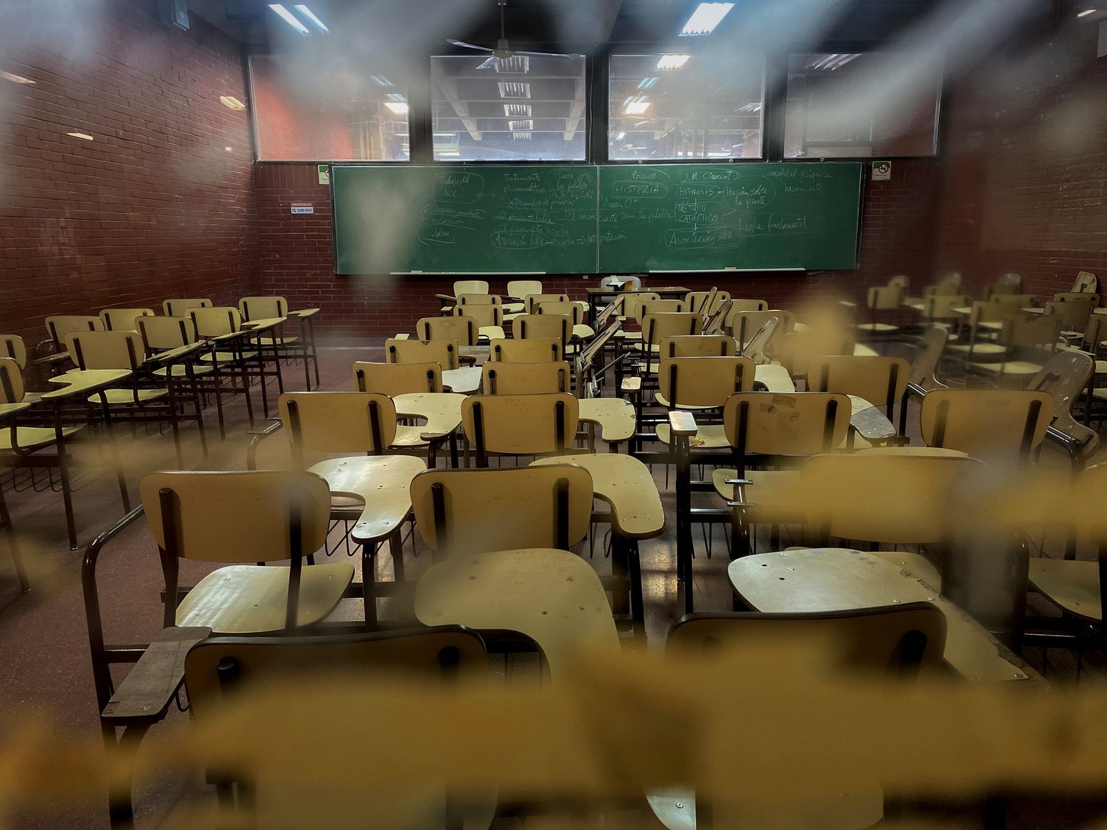 la UBA recorta gastos para llegar a fin de año