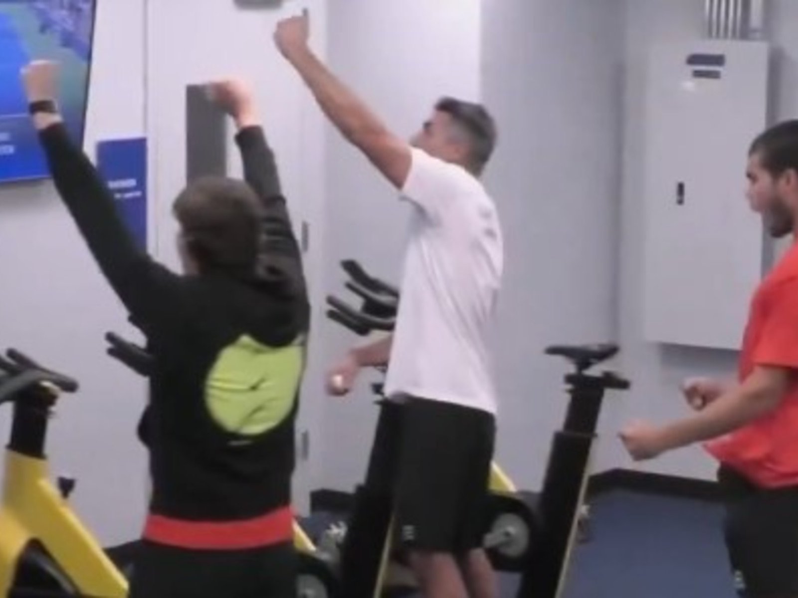 la genial reacción de Carlos Alcaraz en el punto del título y la consagración