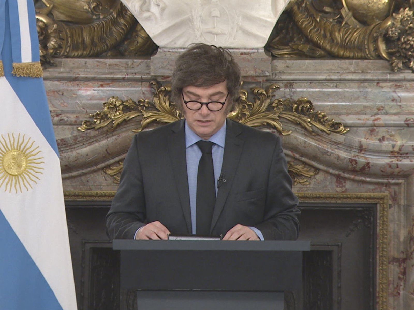 la ley de Presupuesto borra el piso para educación y hay polémica