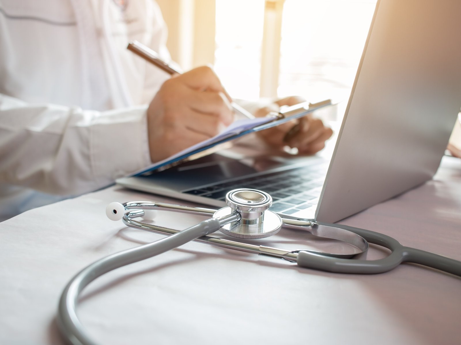 la polémica medida de Alberto Fernández que anulará el Gobierno y qué impacto tendrá en las cuotas