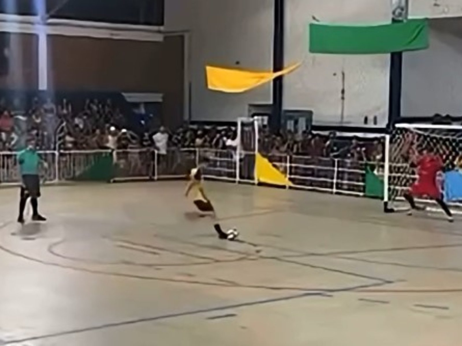 la tragedia en un partido de futsal que conmueve a Brasil