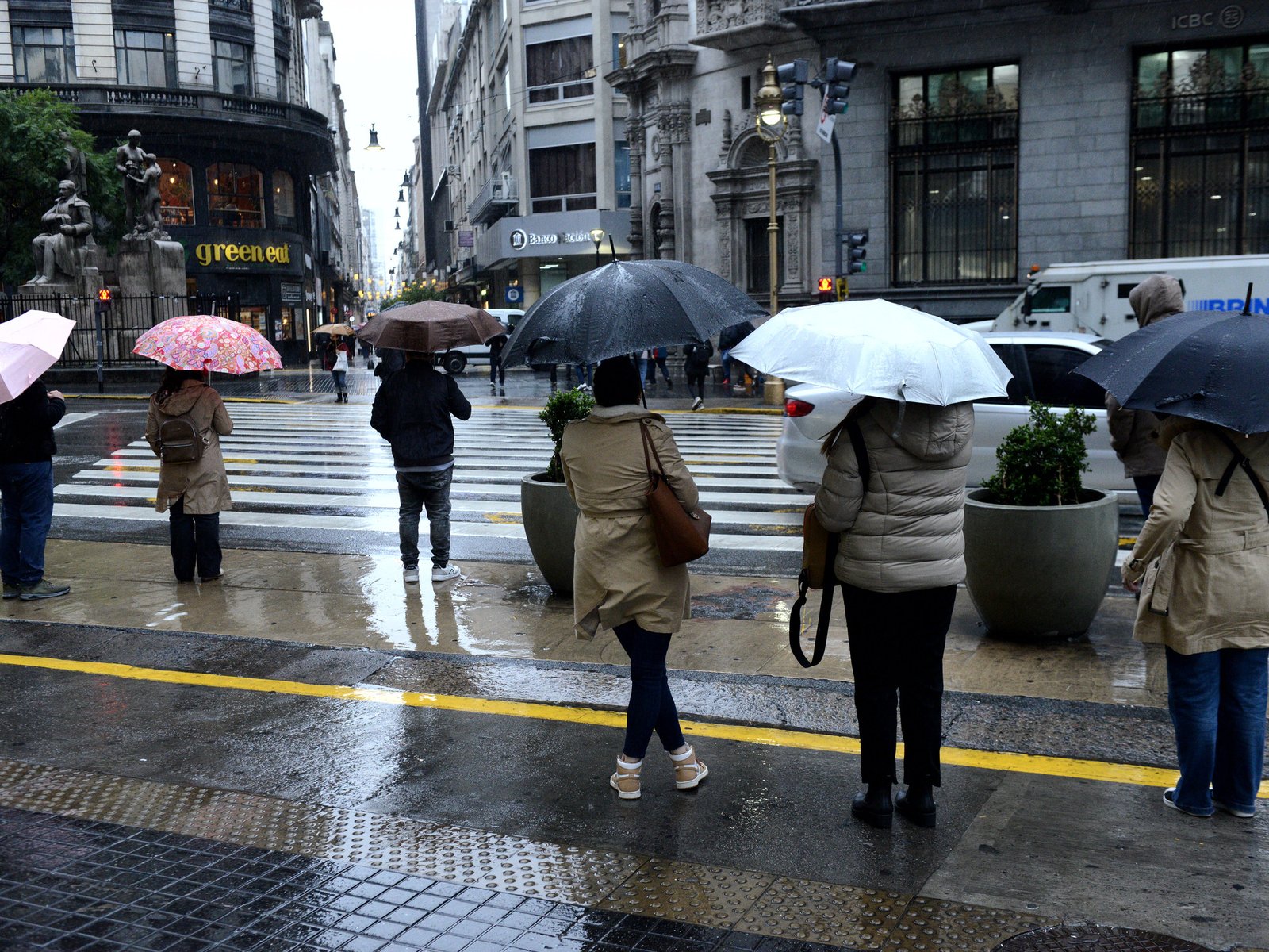las regiones del país donde se esperan lluvias y tormentas y qué precauciones tomar