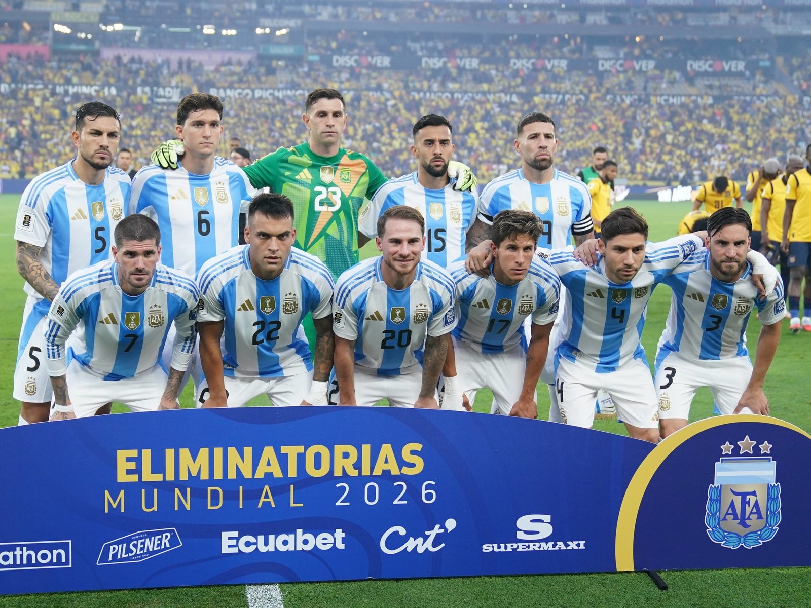 las salvadas del Dibu Martínez y algo de Lo Celso, lo único rescatable en una noche llena de aplazos