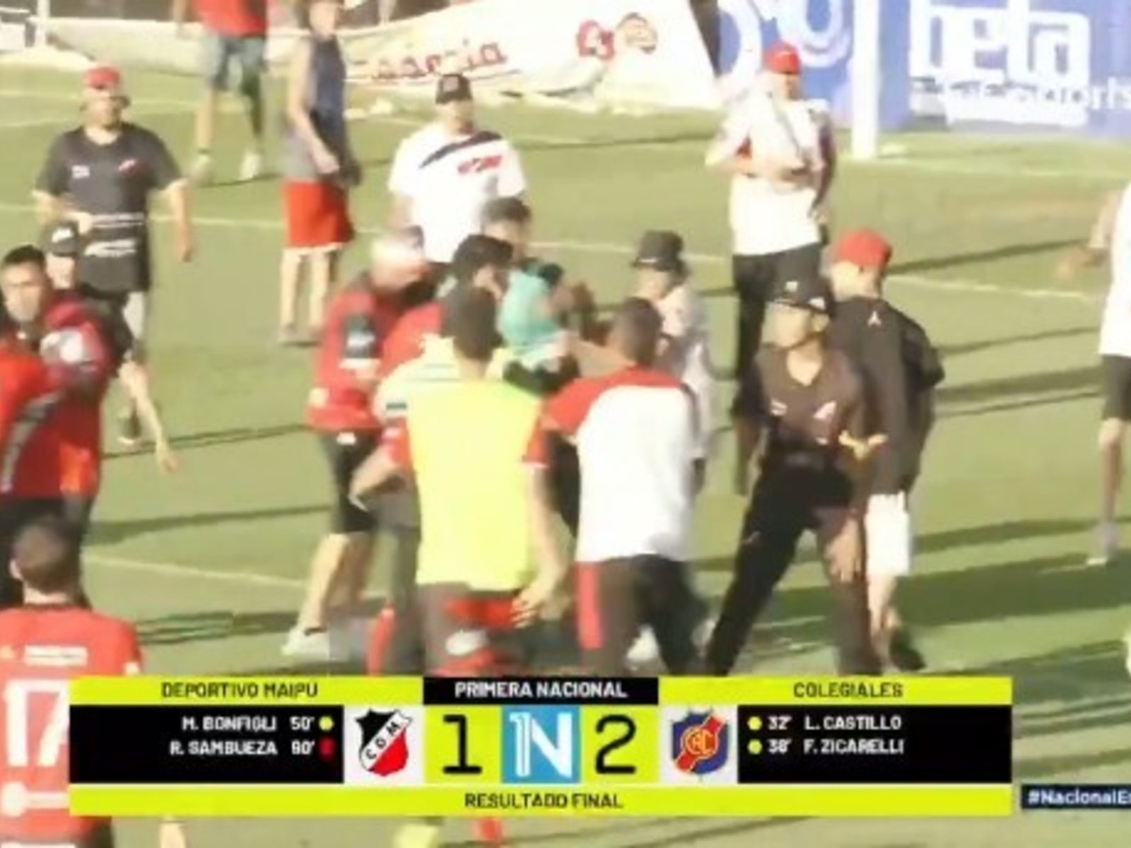 los jugadores de Deportivo Maipú se agarraron a piñas con sus hinchas