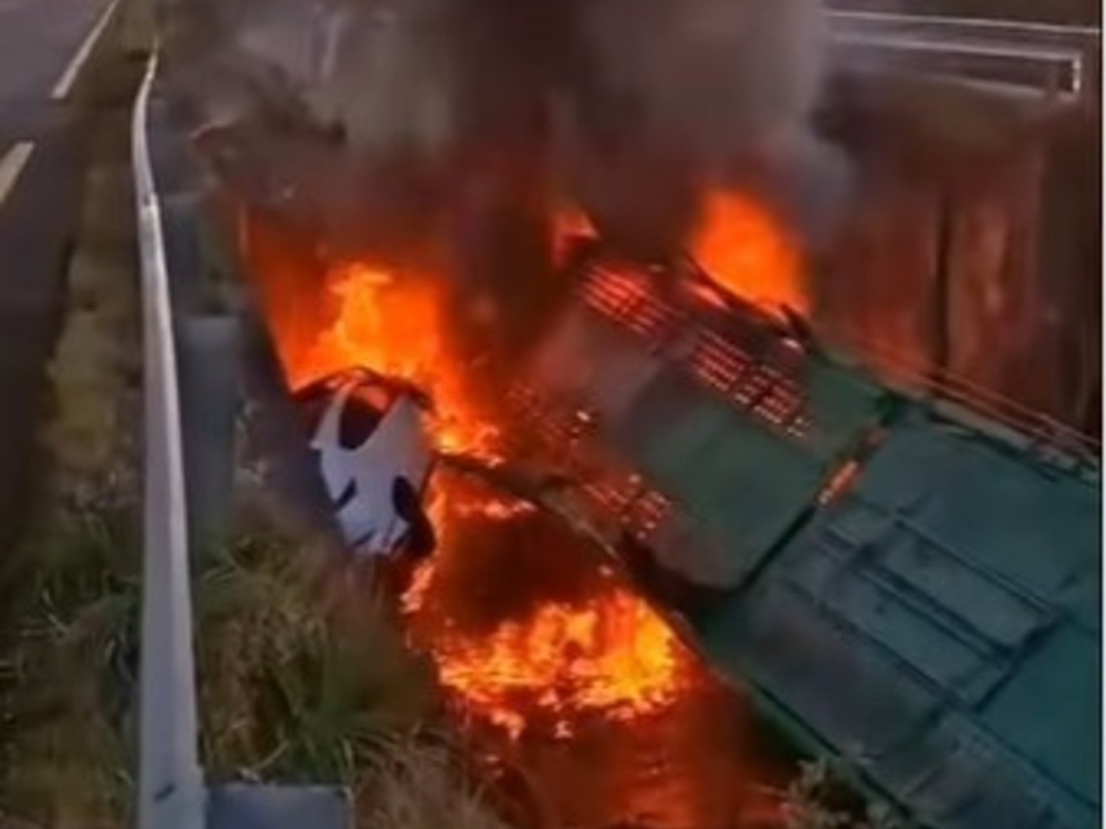 murió el chofer al quedar atrapado en la cabina