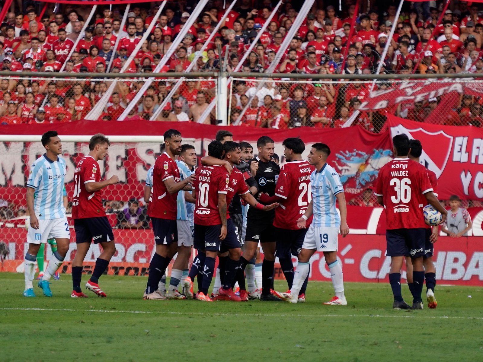 quién dirige el clásico de Avellaneda entre Racing e Independiente