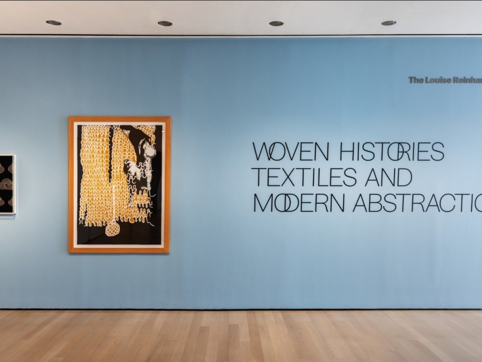 textiles y abstracción frente a la ofensiva política