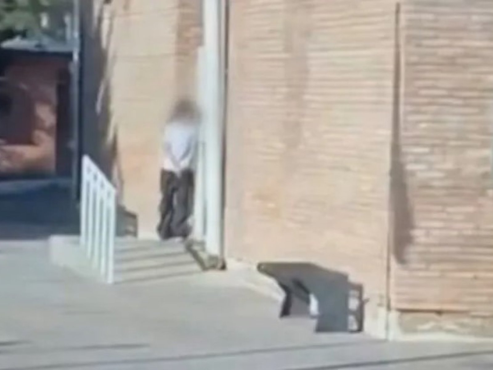 una alumna disparó un arma y lleva horas atrincherada, minuto a minuto