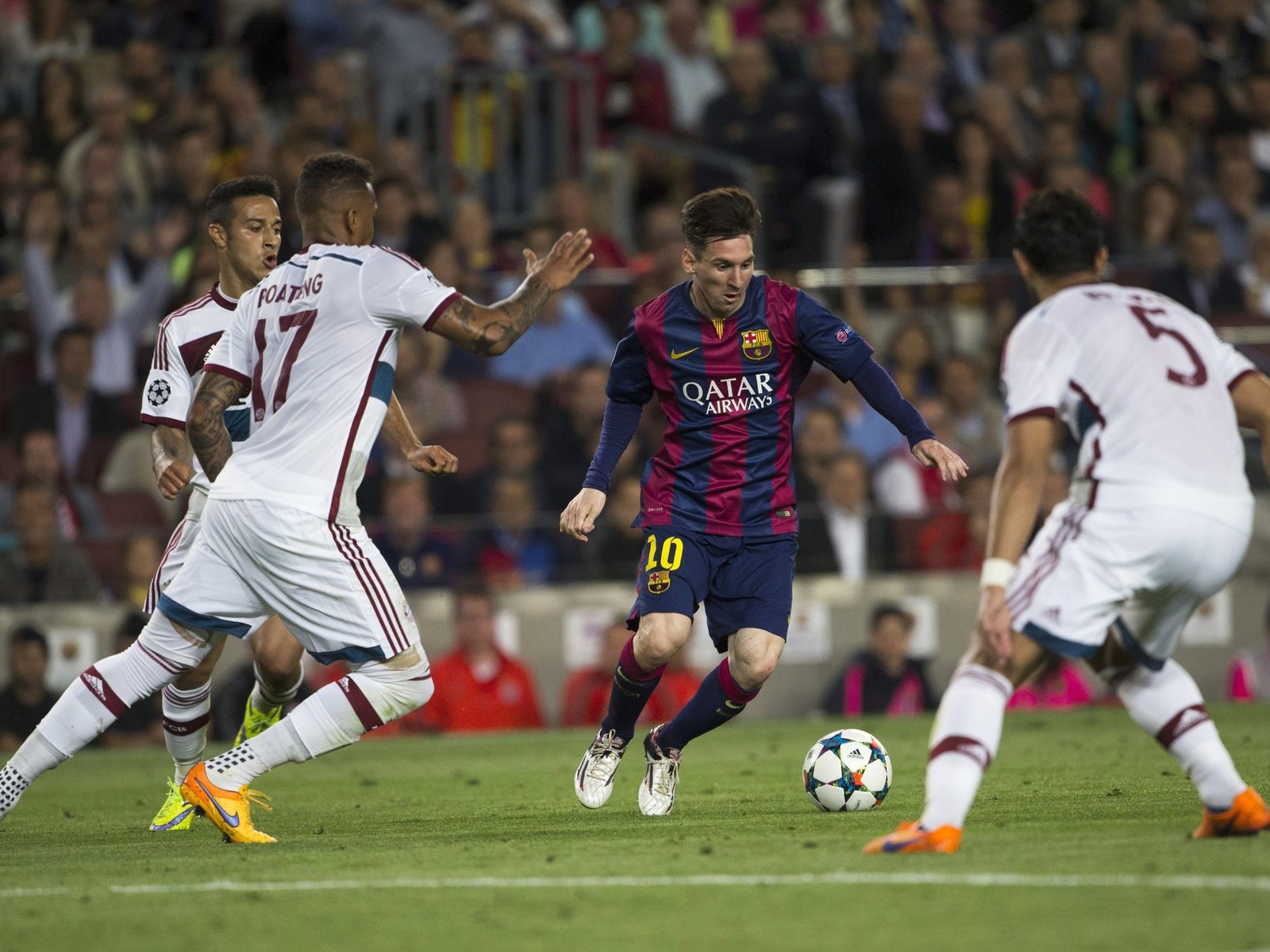 Boateng, el defensor al que Messi convirtió en meme, no dirigirá en el club tras protestas de los hinchas