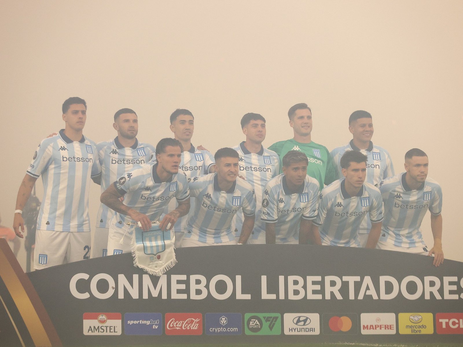 Cambeses sostuvo la ilusión y Rojo fue el empuje de un equipo al que le faltó efectividad