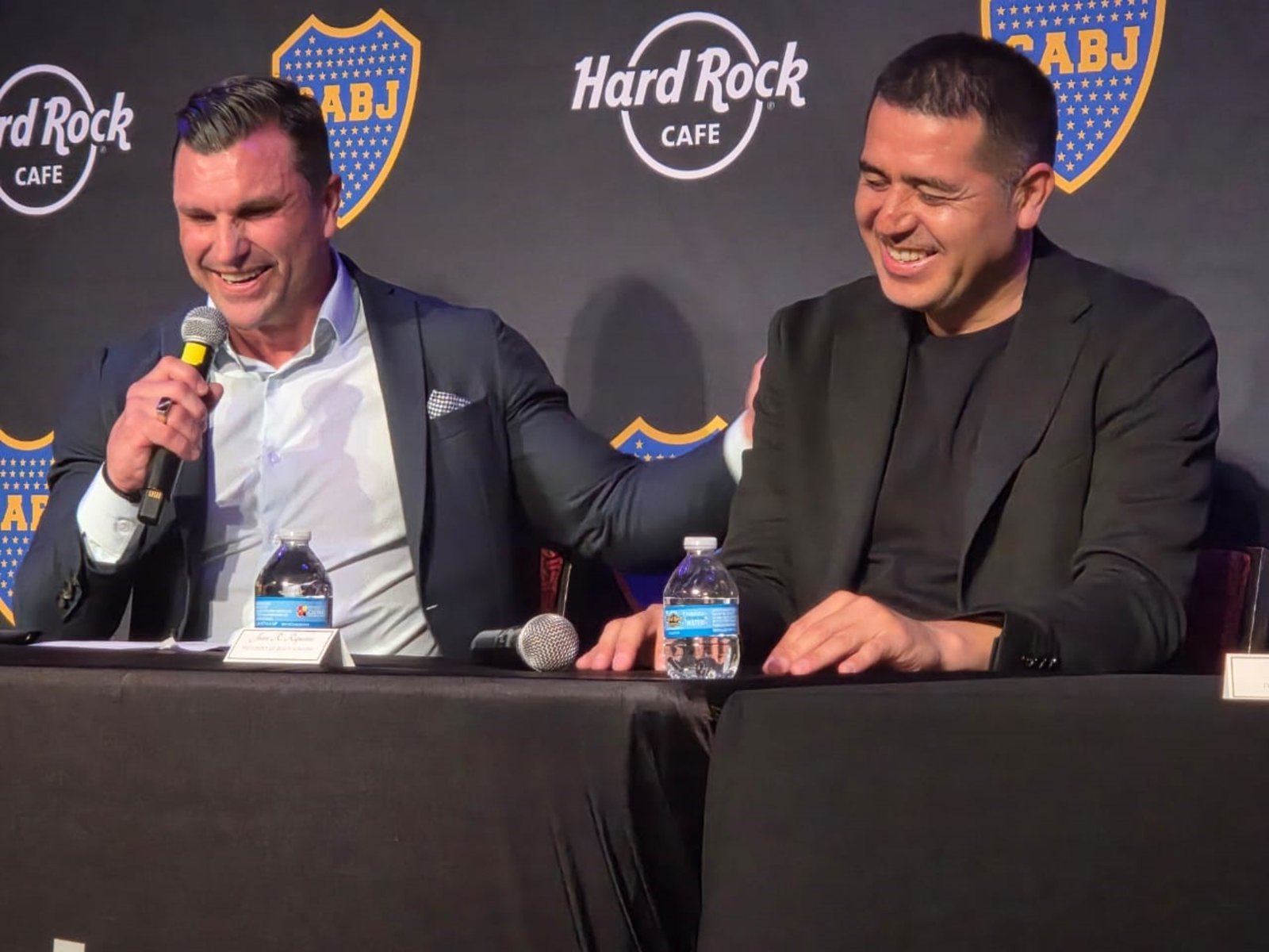 El acuerdo entre Boca y una lujosa cadena de restaurantes para abrir un local en la Bombonera agita la interna política del club