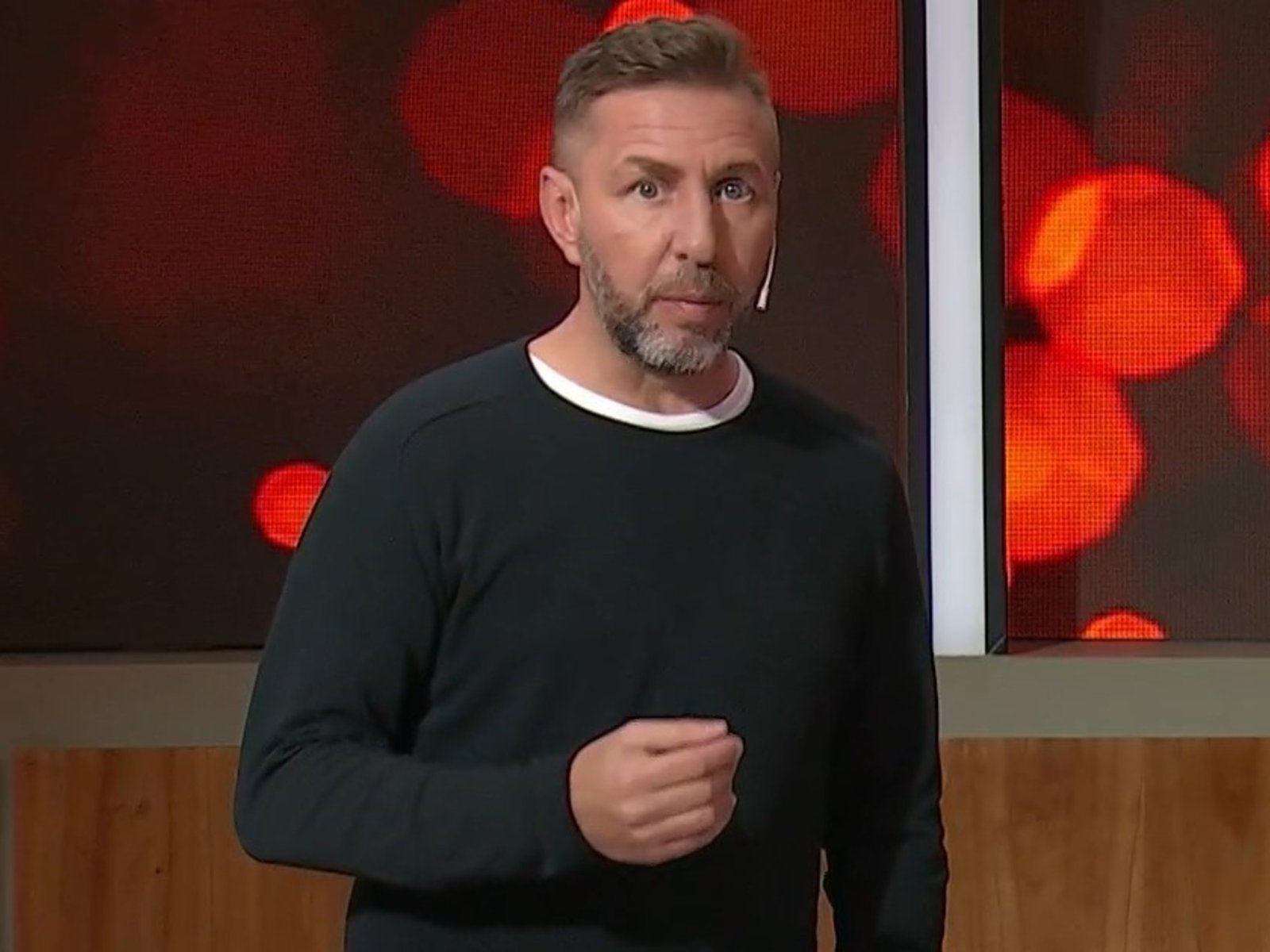 El periodista argentino Emiliano Pinsón habla de su enfermedad y presenta su primer libro