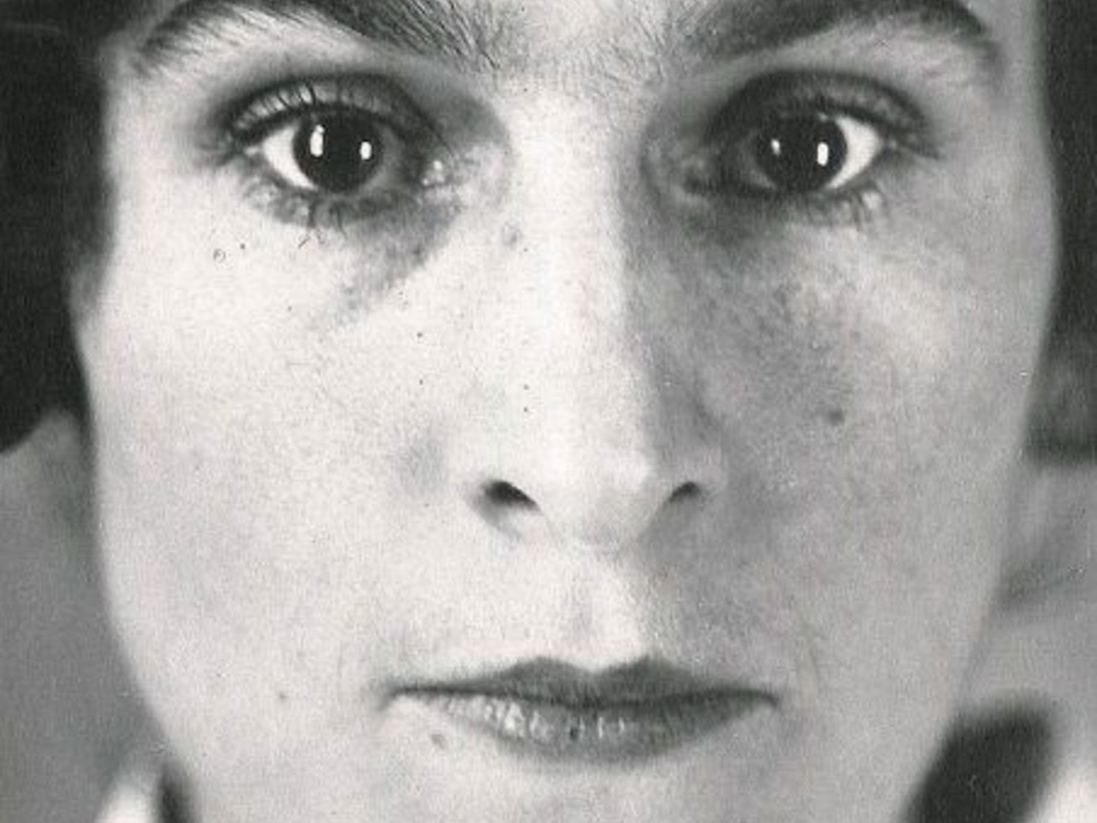 Gala Éluard Dalí: sola en la nieve