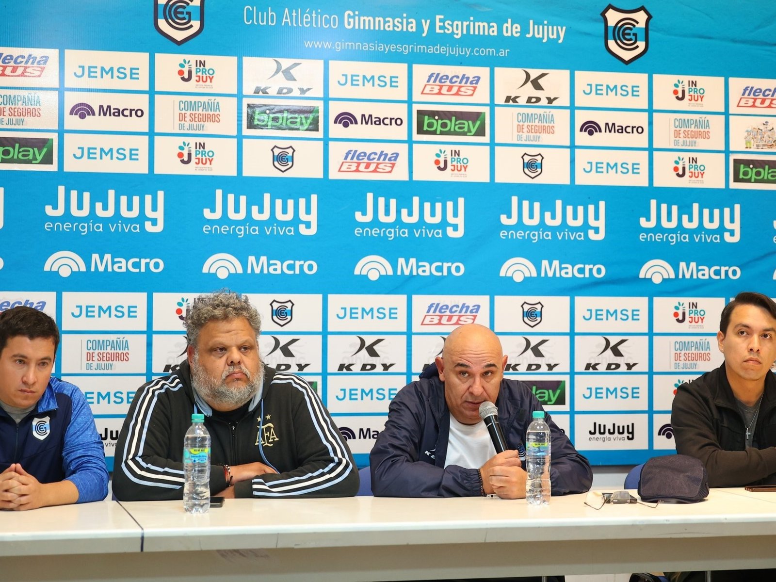 Gimnasia de Jujuy pidió reanudar o repetir el partido suspendido con Deportivo Madryn tras el escándalo con el árbitro Lucas Comesaña