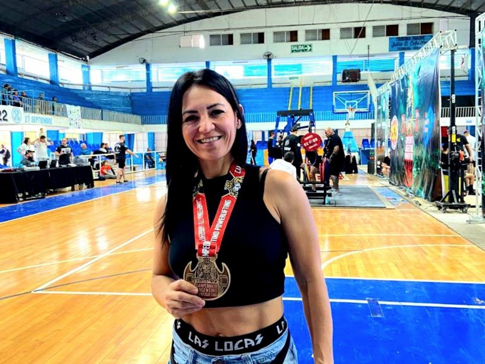 La maestra de matemática que levanta más de 300 kg y quiere volver a ser campeona mundial