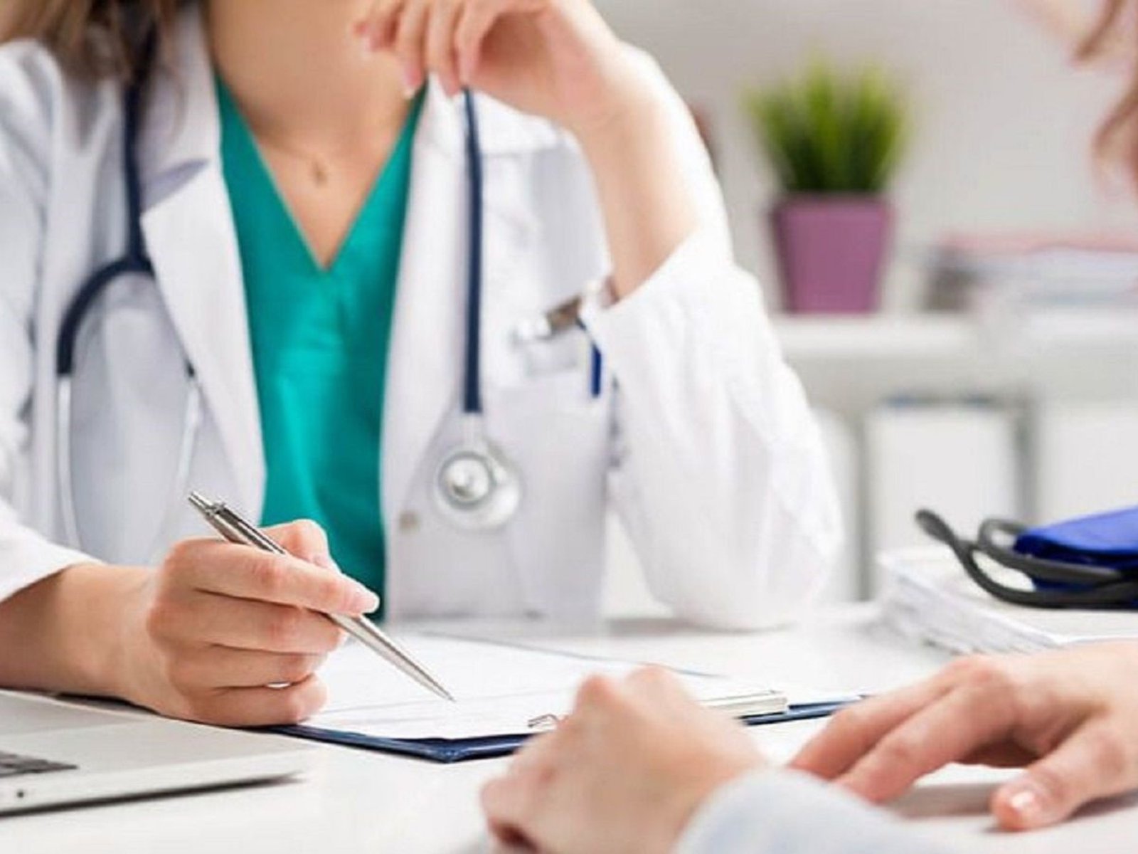 “Llamaba 30 veces por día a la prepaga”