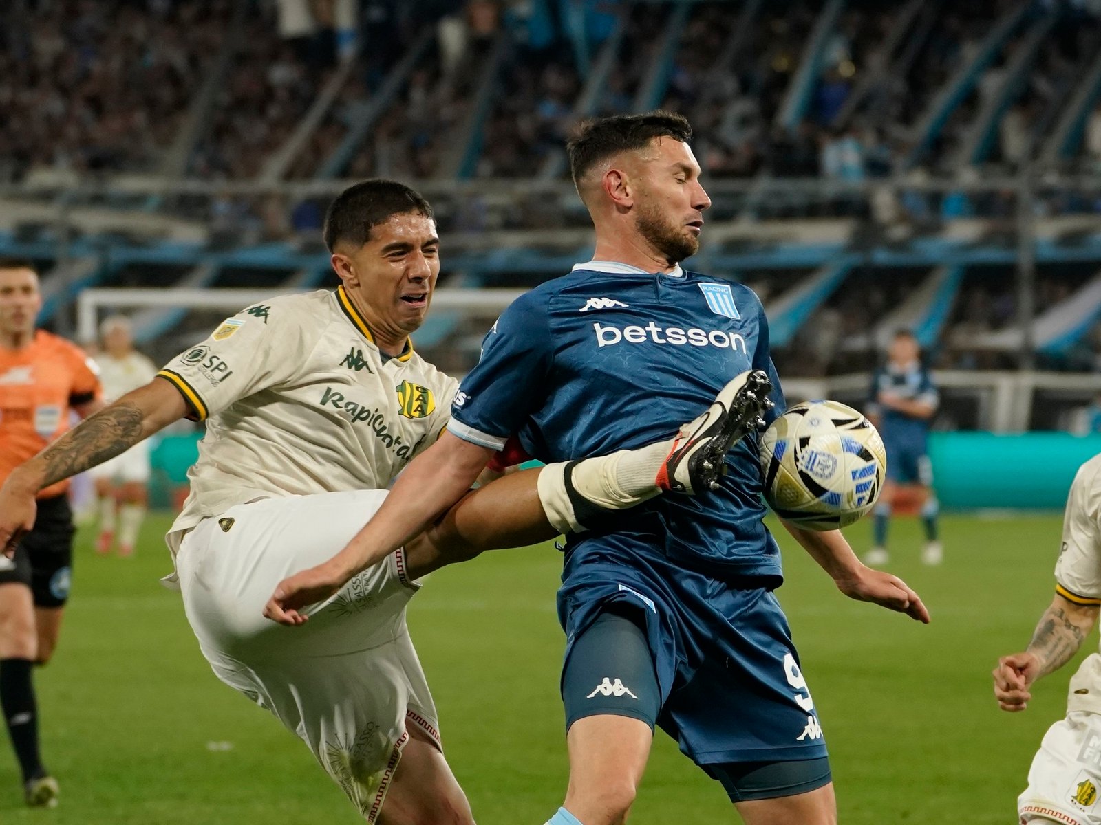 Maravilla Martínez, figura de Racing: “Estoy más preocupado por la amarilla que por hacer un gol” :: Olé