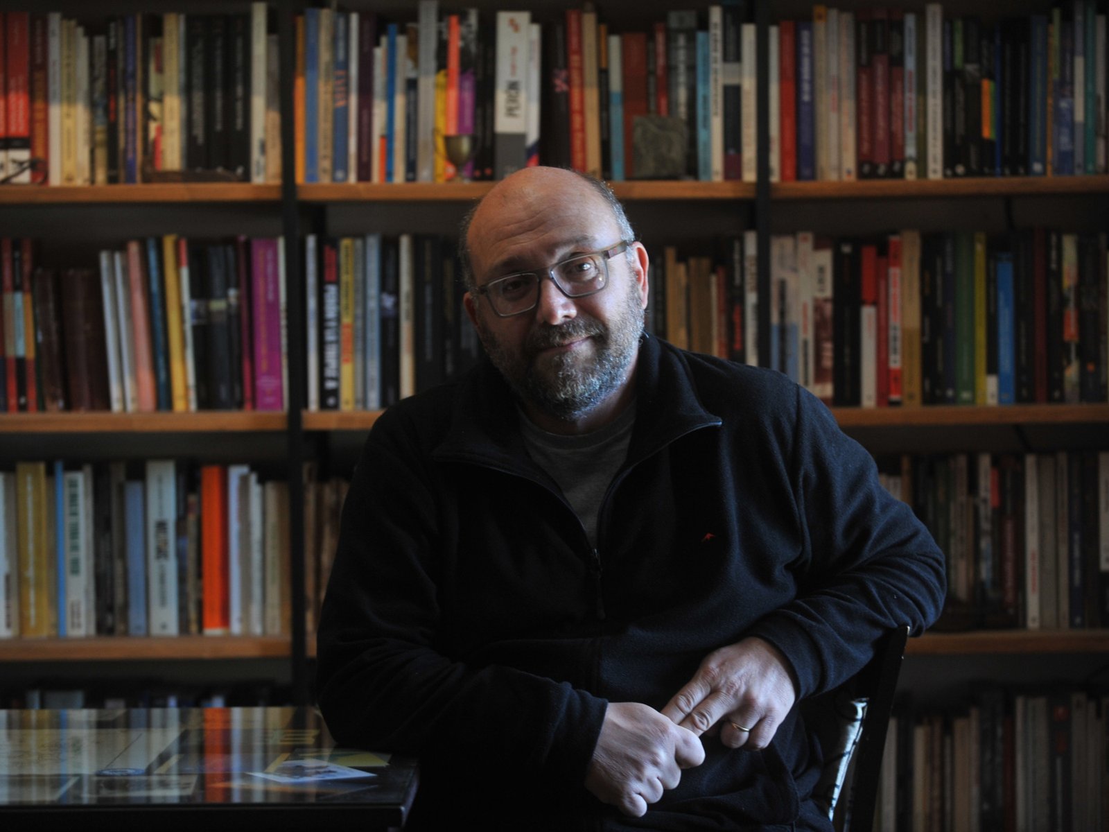 “Nos quieren embrutecer, pero hay que resistir”