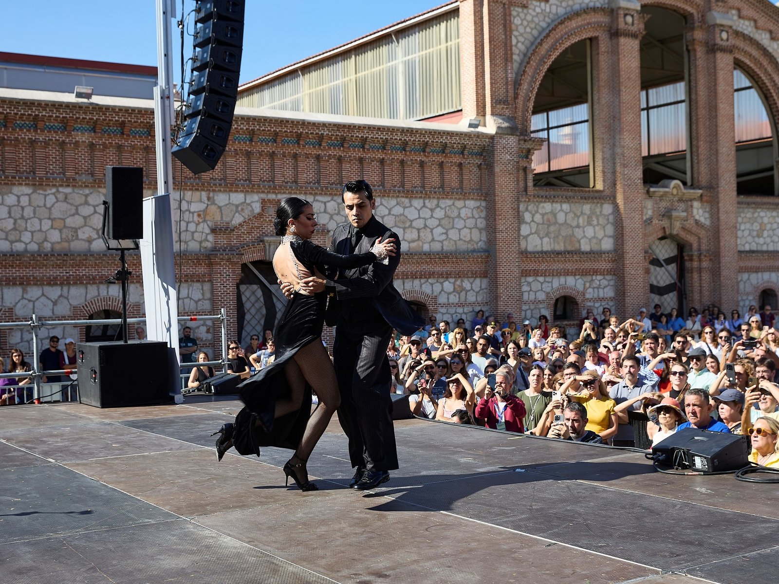 Una tarde a puro tango en Madrid con clases, orquesta y un show de los campeones mundiales