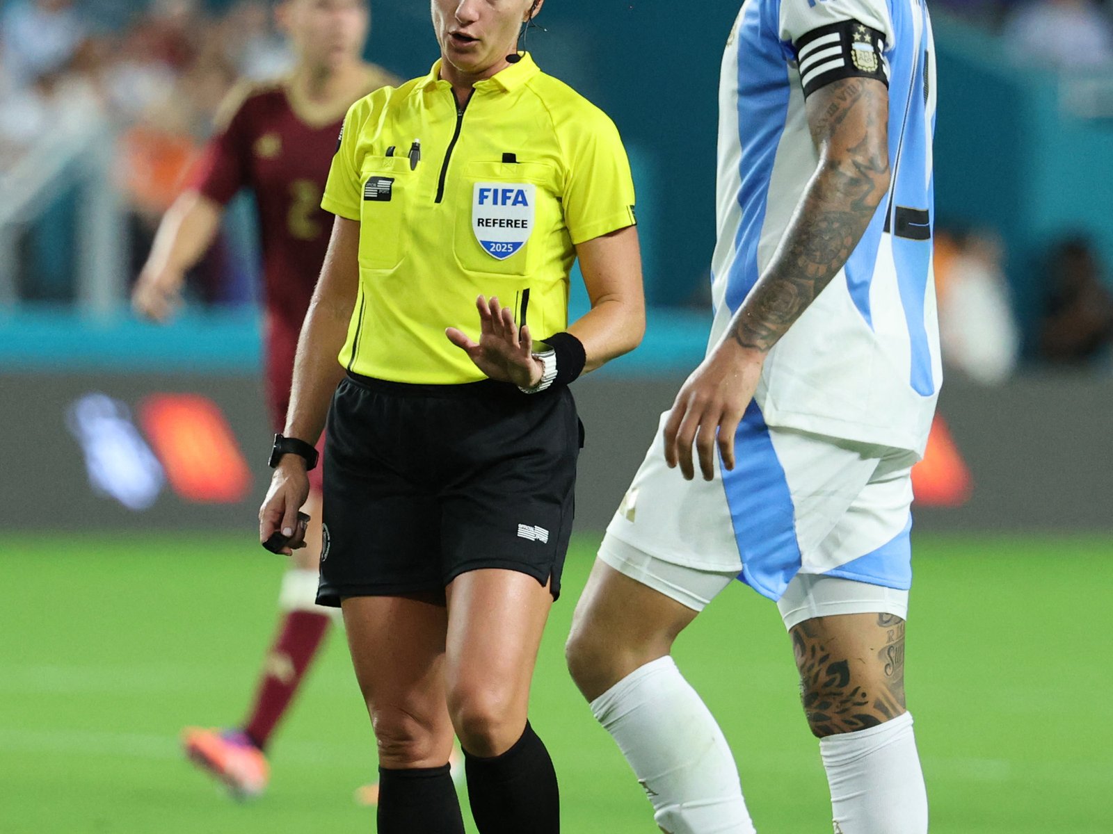 llevó el ritmo del partido con personalidad y acertó en las jugadas clave en las áreas