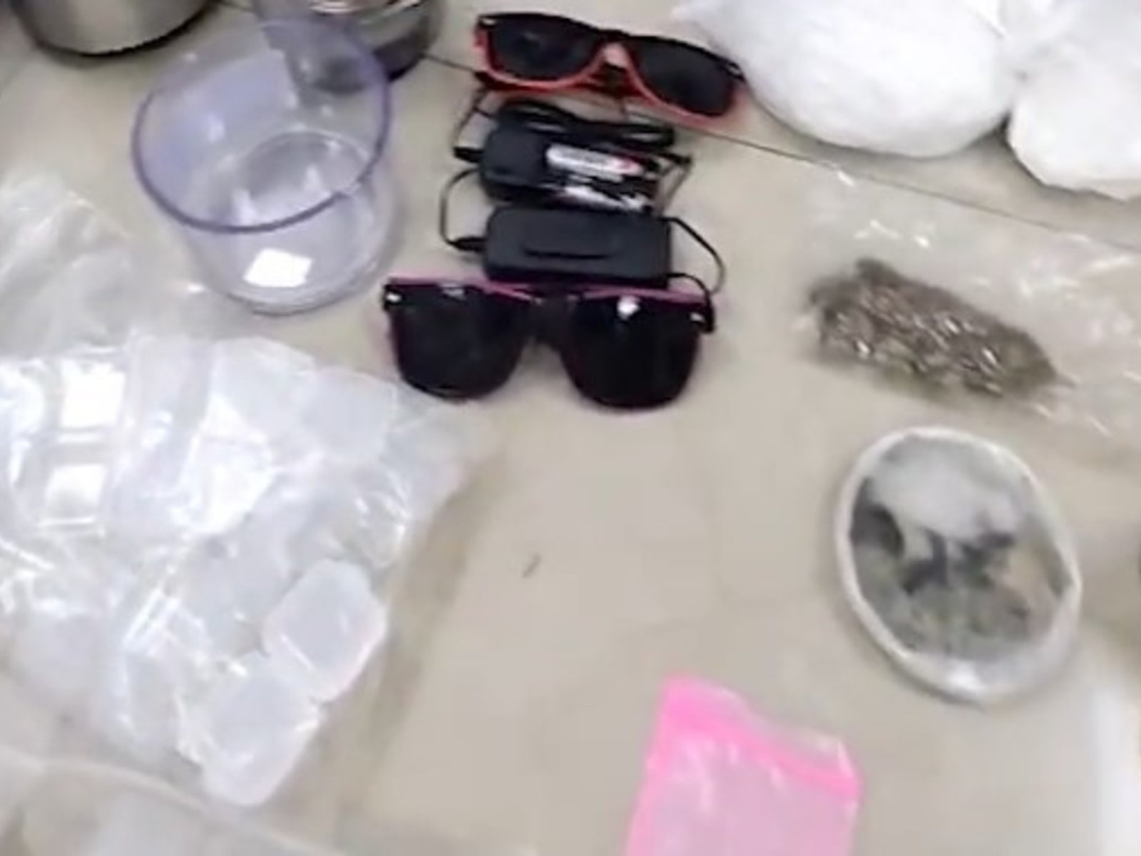 se puso nervioso en un control policial y le descubrieron un laboratorio artesanal en su casa