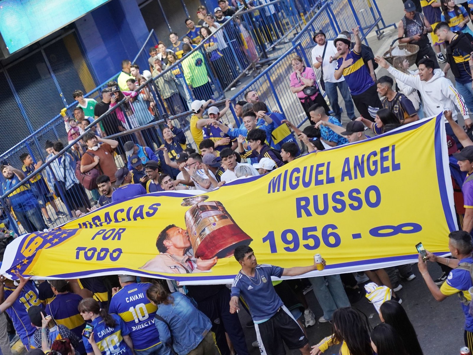 un adiós multitudinario entre la culpa, el perdón y la idea de una estatua en la Bombonera