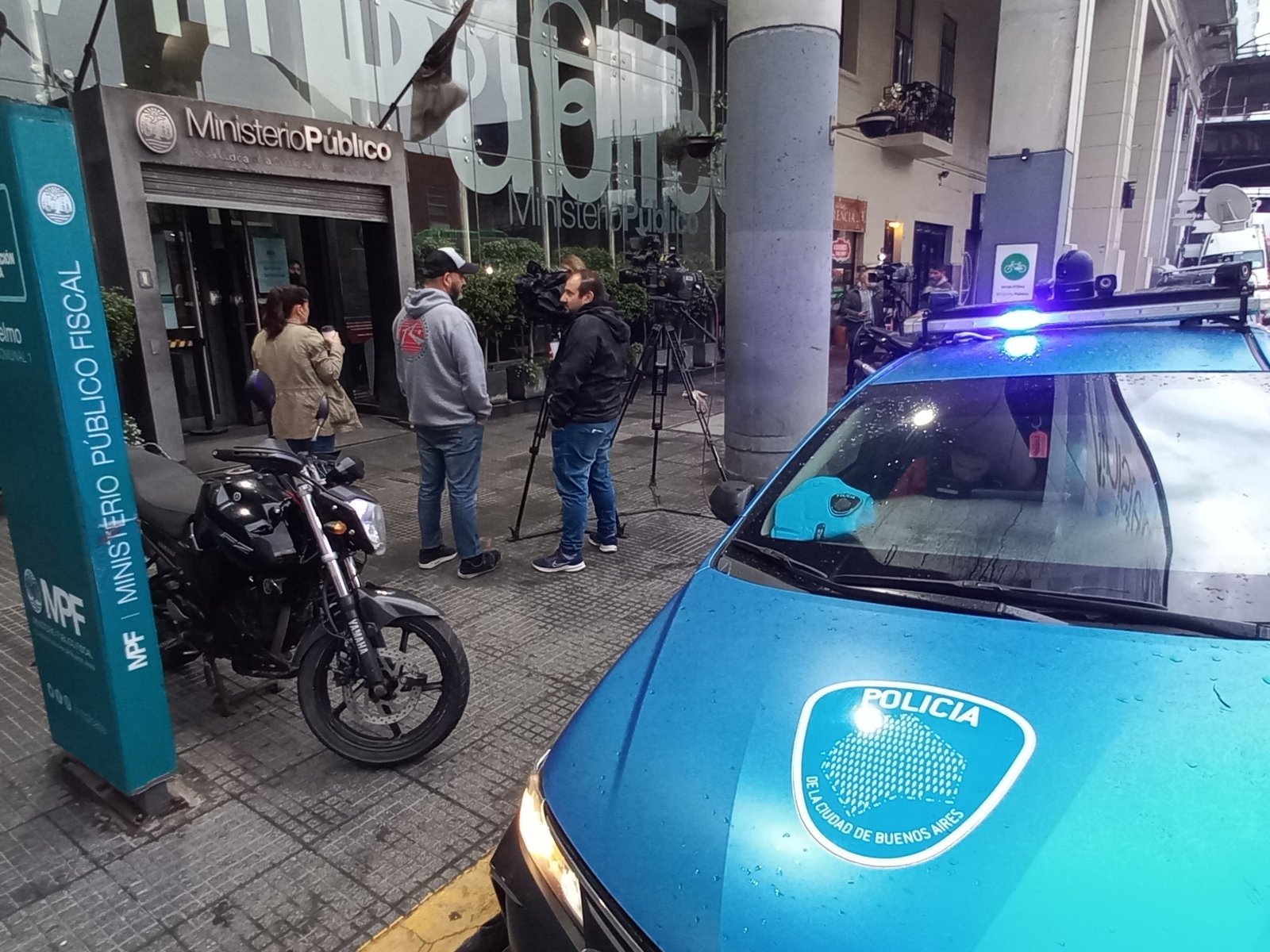 una compañera denunció que la violó tras una fiesta hace una década