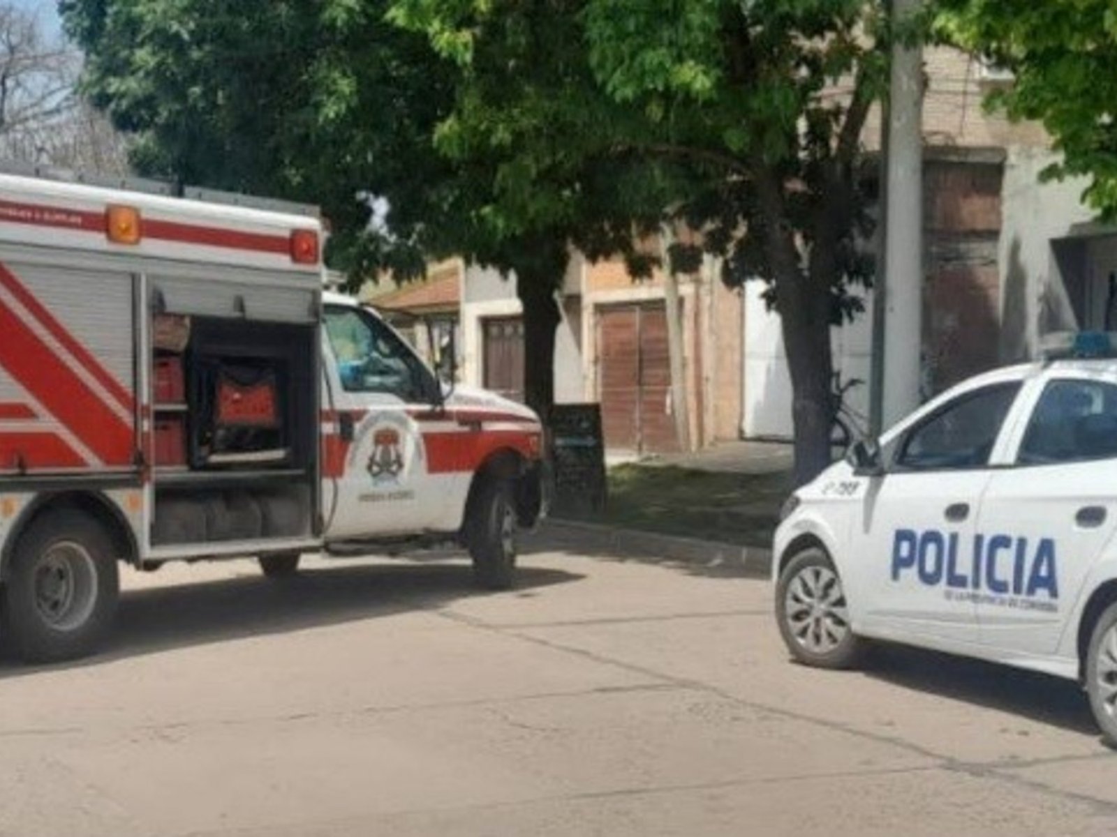 una mujer murió y su esposo sufrió heridas graves tras la caída de su ascensor