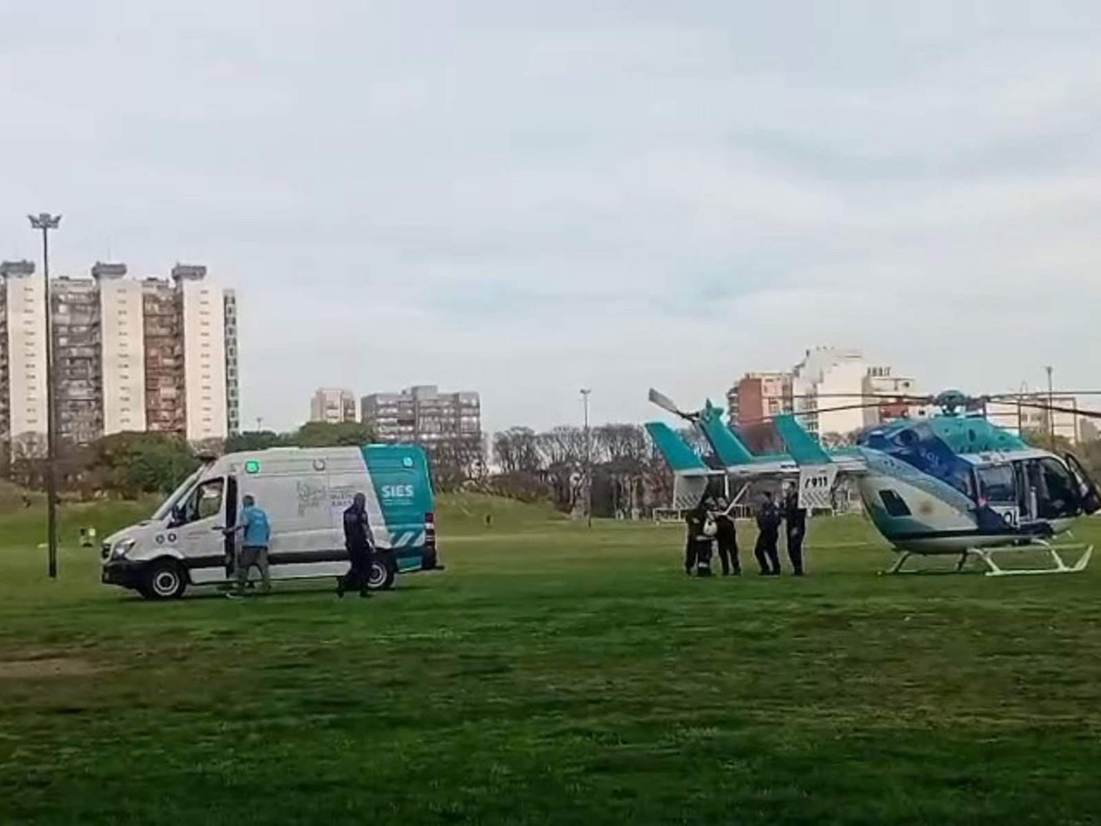 una nena está grave en el Garrahan y una mujer tuvo que ser operada