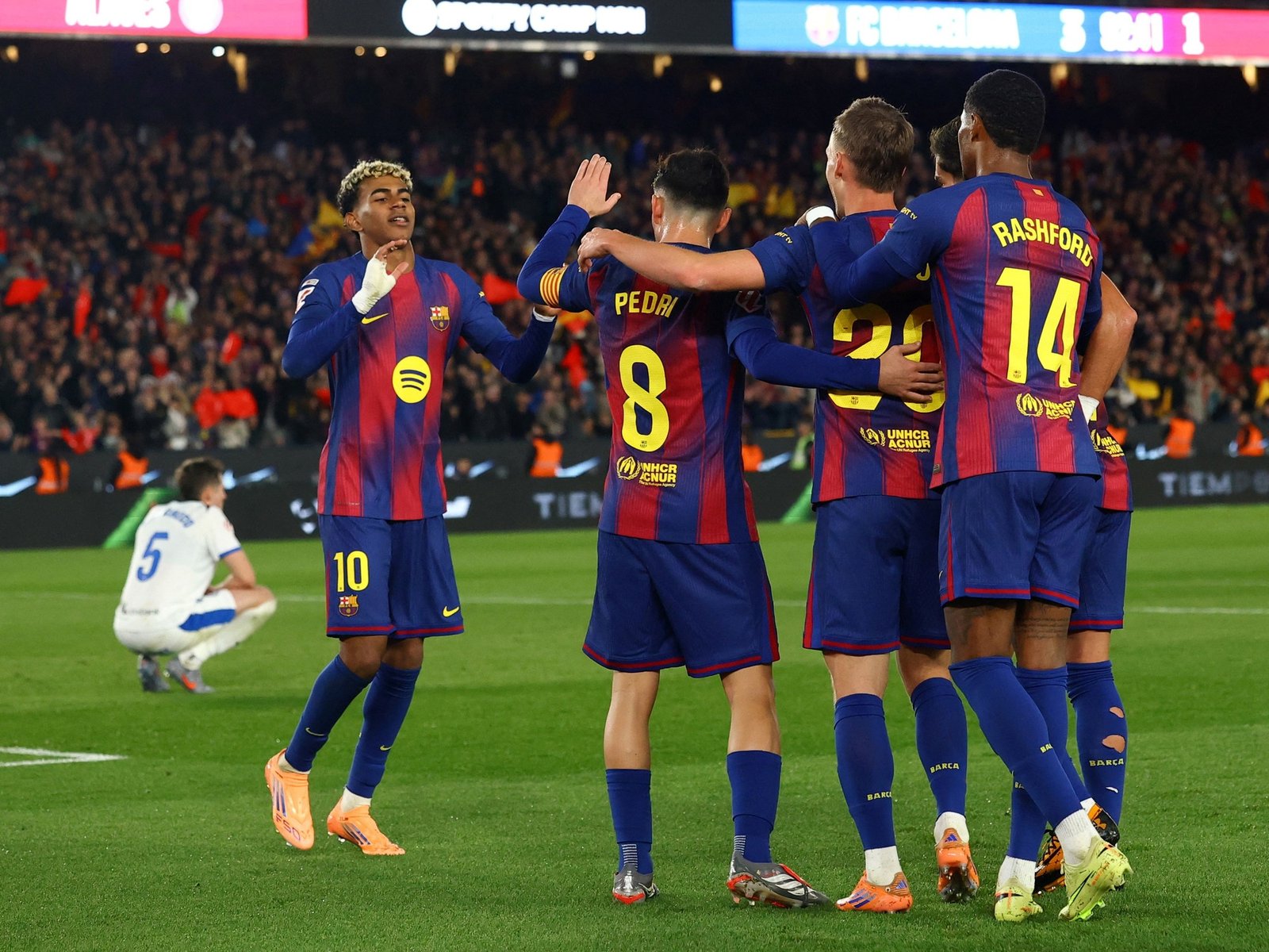 Barcelona se lo dio vuelta al Alavés de Coudet y se recuperó de la dura derrota ante Chelsea