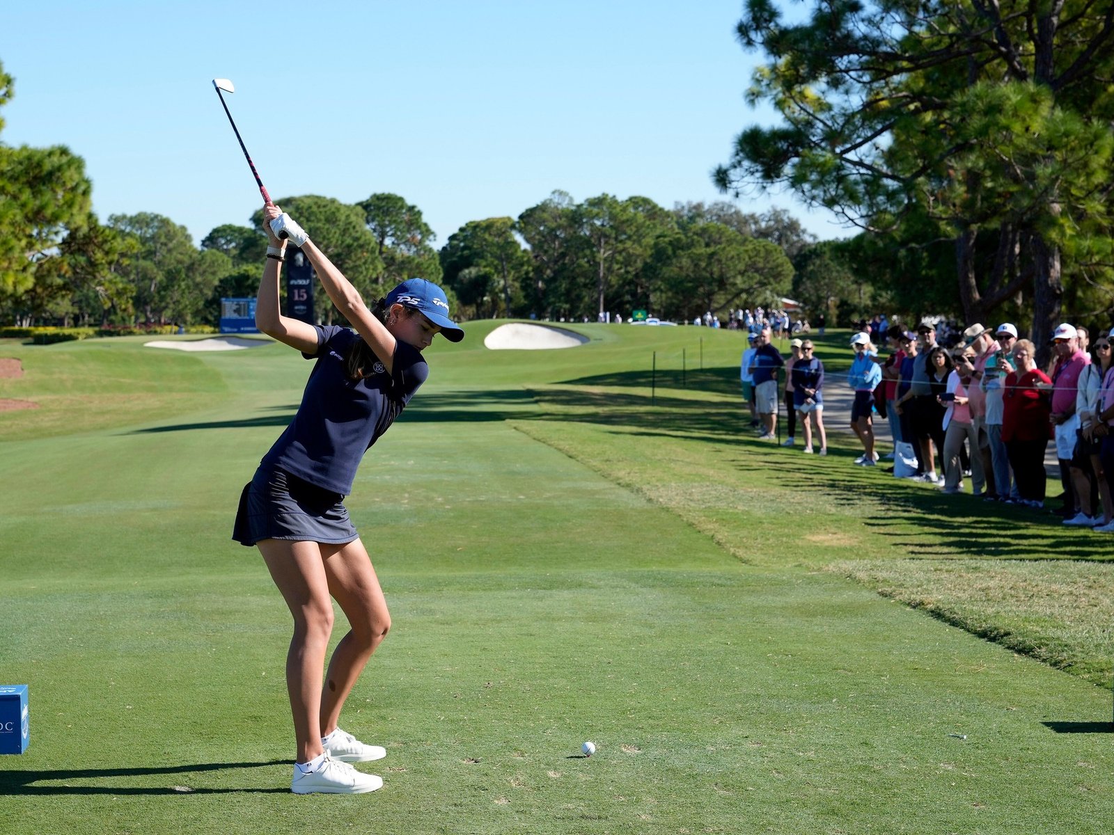 Cómo le fue a la nieta de Donald Trump en su estreno en el circuito mundial de golf