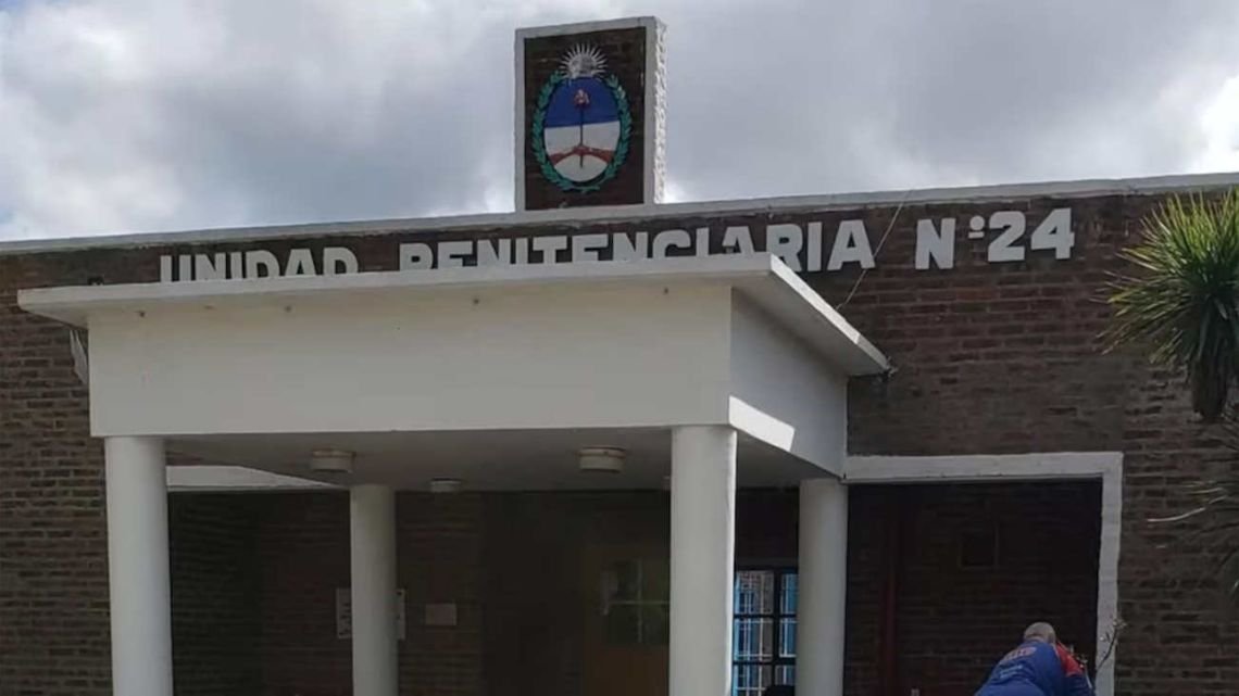Detuvieron a cinco penitenciarios por la muerte de un cadete de la Policía Bonaerense en una cárcel de Florencio Varela