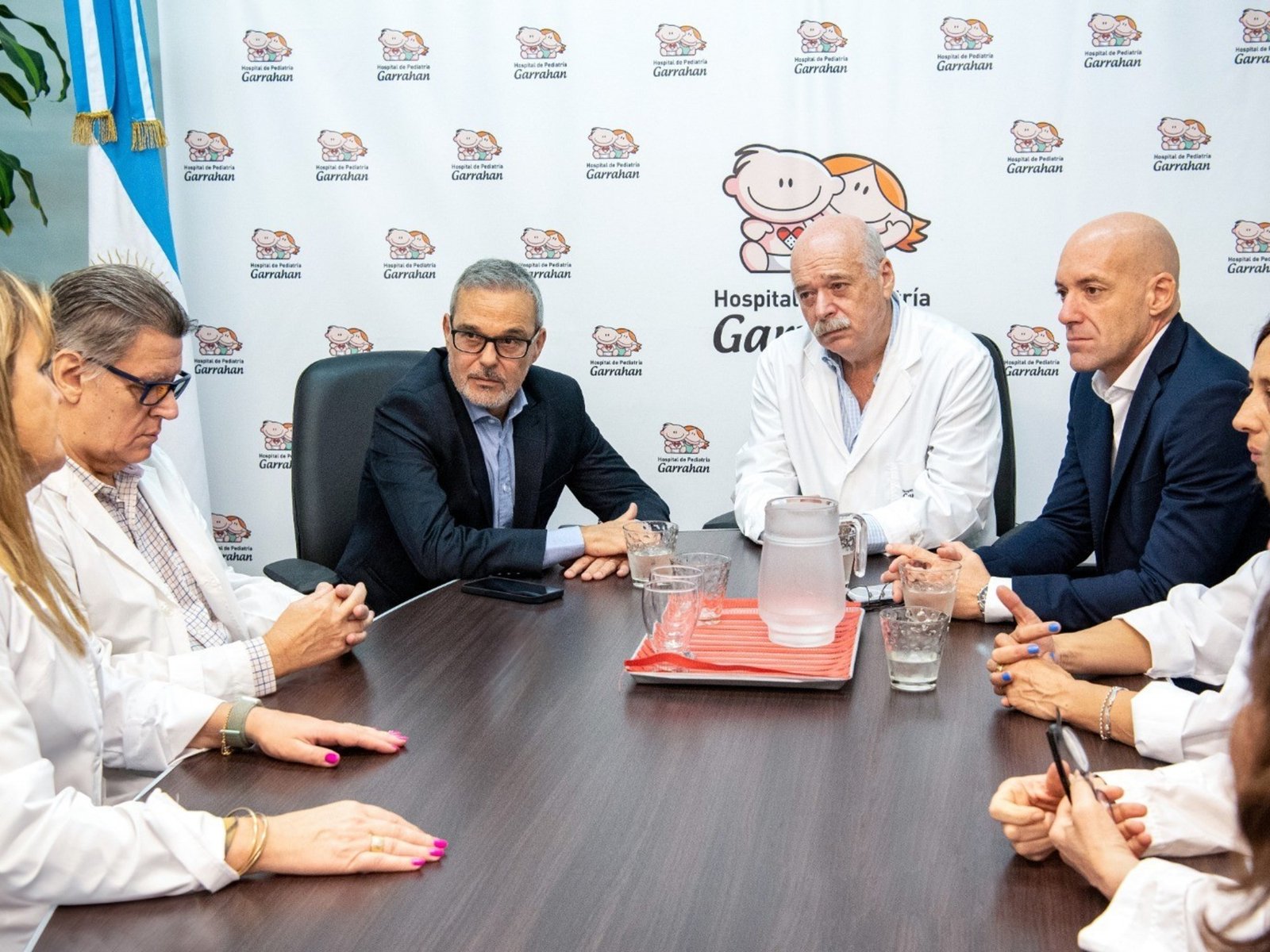El aumento “histórico” para los médicos del Garrahan y el lado oscuro del anuncio que ahora hizo el Gobierno