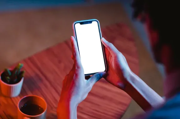 Investigan grupo de Telegram que difundía imágenes íntimas de más de 200 mujeres