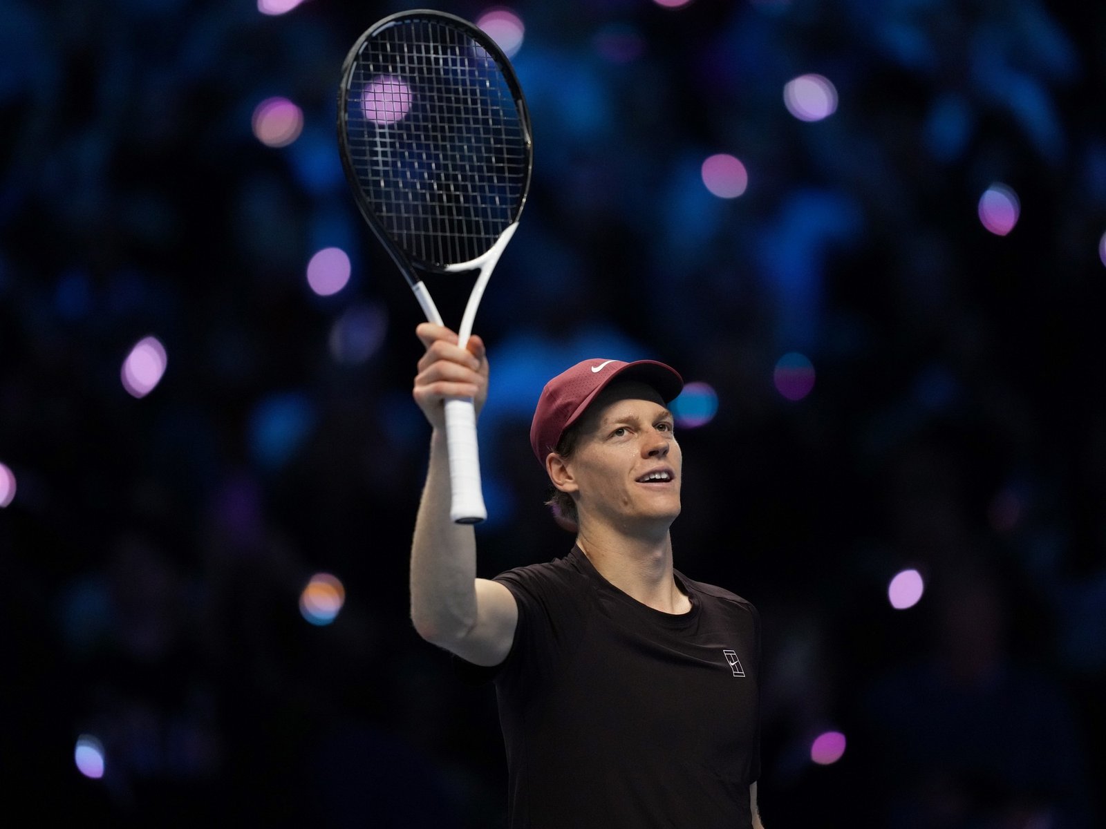 Jannik Sinner se sacó de encima a Alex de Miñaur y espera rival en la gran definición de las Finales del ATP en Turín