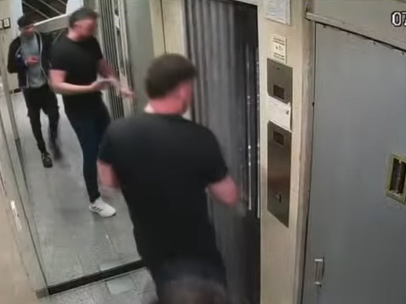 “Jugaban mientras yo me desangraba”