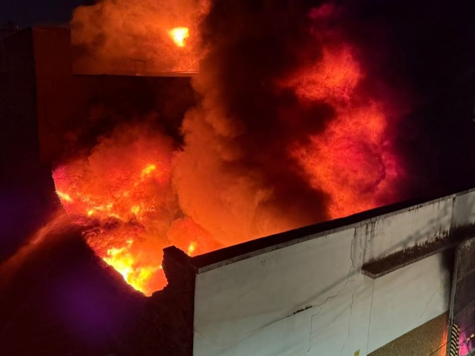 La desesperación de la familia que se quedó sin casa por el incendio en Lomas de Zamora: “Perdí todo”
