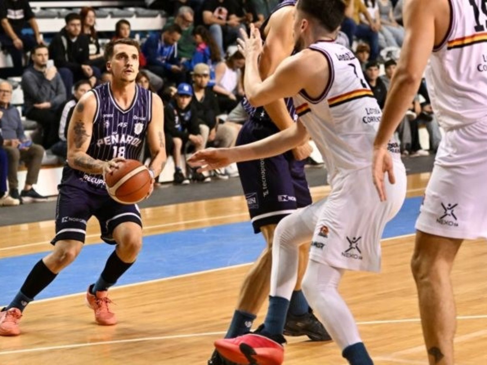 Liga Nacional: Peñarol metió su quinta victoria al hilo :: Olé